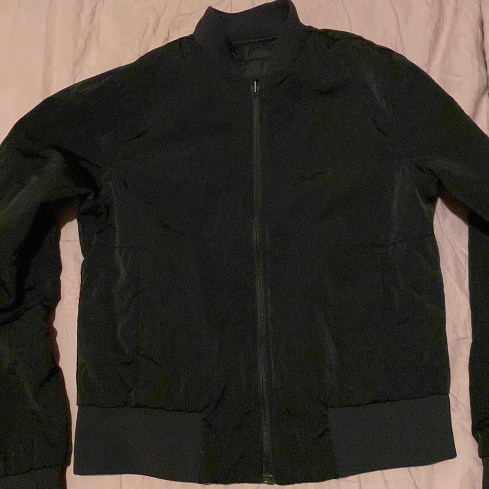 euc lululemon non stop reversible bomber black, size 6